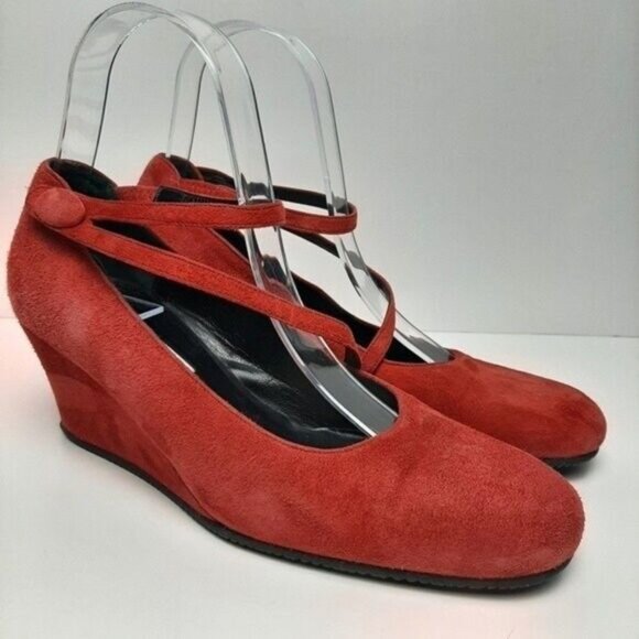 BENOITE C. Italy Mary Jane Wedge Heels Red Suede Sz 7.5 - Picture 2 of 10